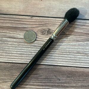 *Rare* MAC 165 Makeup Brush, Goat